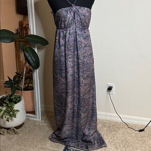 Femenine Strappy Maxi Dress size Small